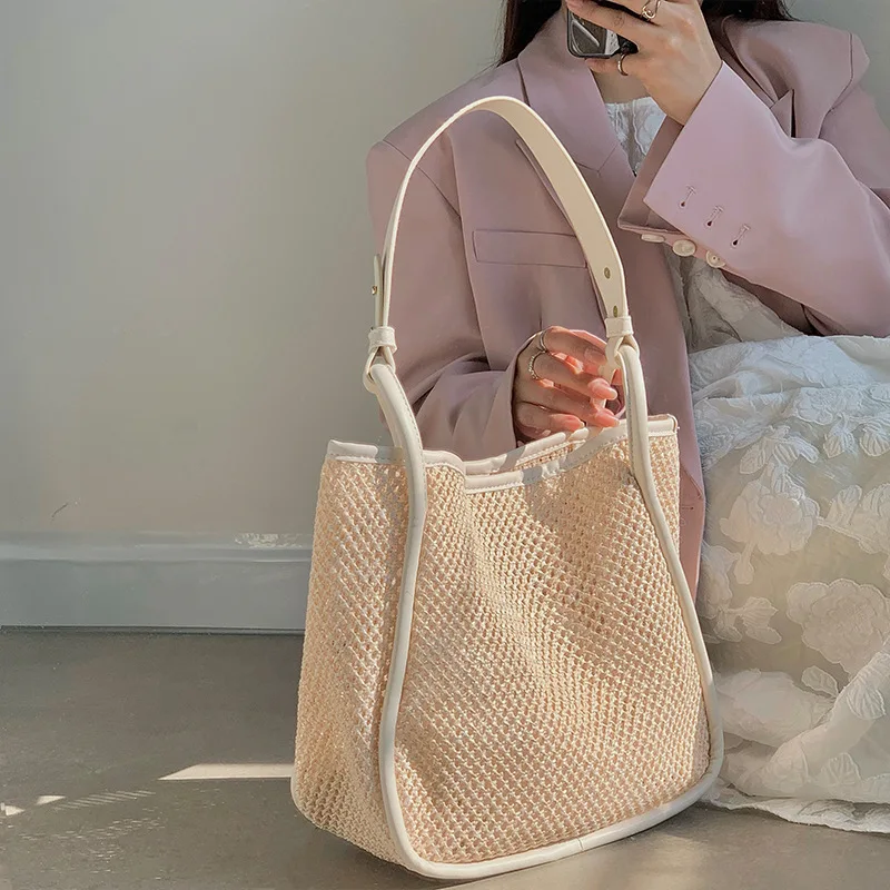 

Summer Large-Capacity Handwoven Straw Shoulder Bags Vintage Hollow Out Beach Tote Bags for Women Commuter Handbags 2024 New