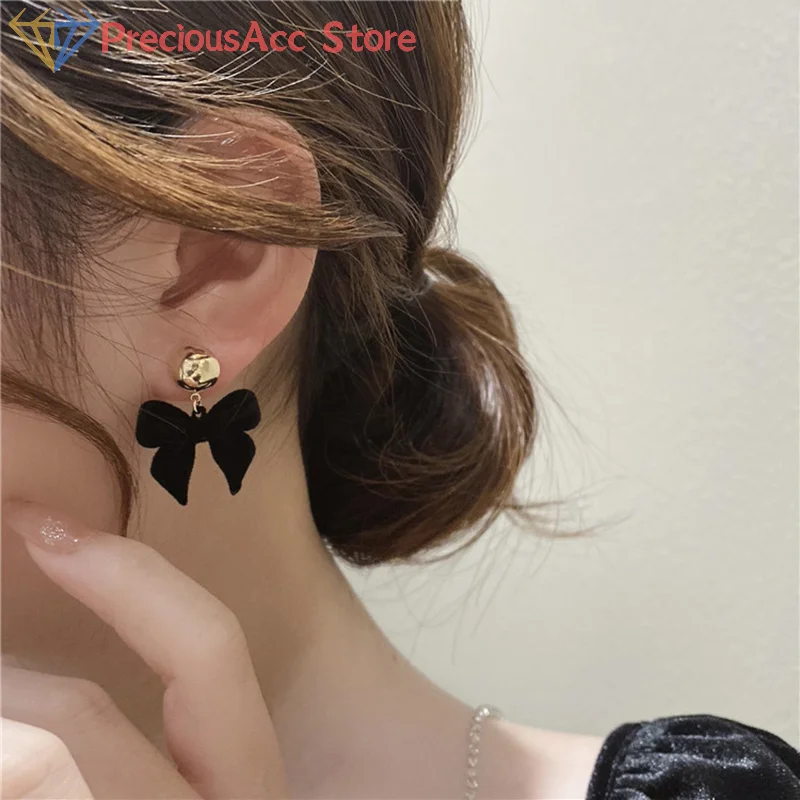 Vintage Black Flocking Earrings Geometric Bowknot Stud Earrings For Women Fashion With Jewelry Accessories
