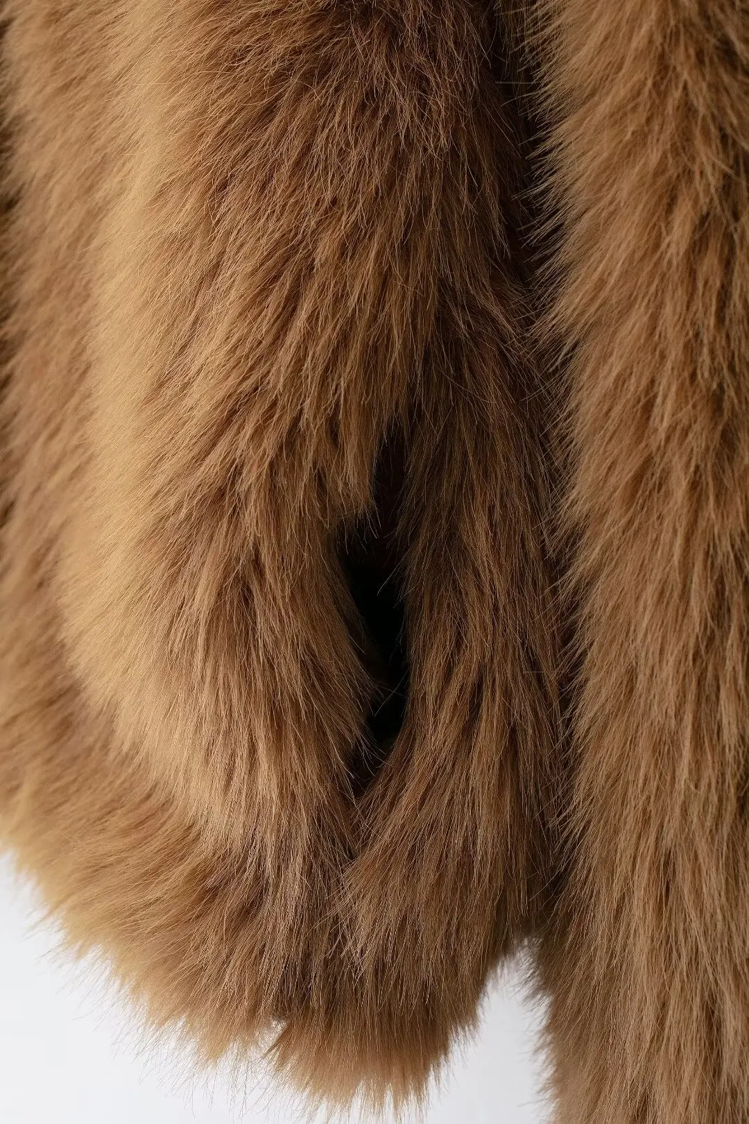 TRAFZA Women's Winter Fashion Furry Turn Down Collar Long Sleeve Jacket Female Elegant Warm Zipper Faux Fur Effect Textured Coat