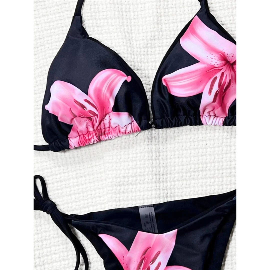 Blumenmuster-Bikini mit Neckholder, Damen-Badeanzug, zweiteiliges Bikini-Set, Badebekleidung mit Trägern, Badeanzug, Modell V7033. – Detail 11