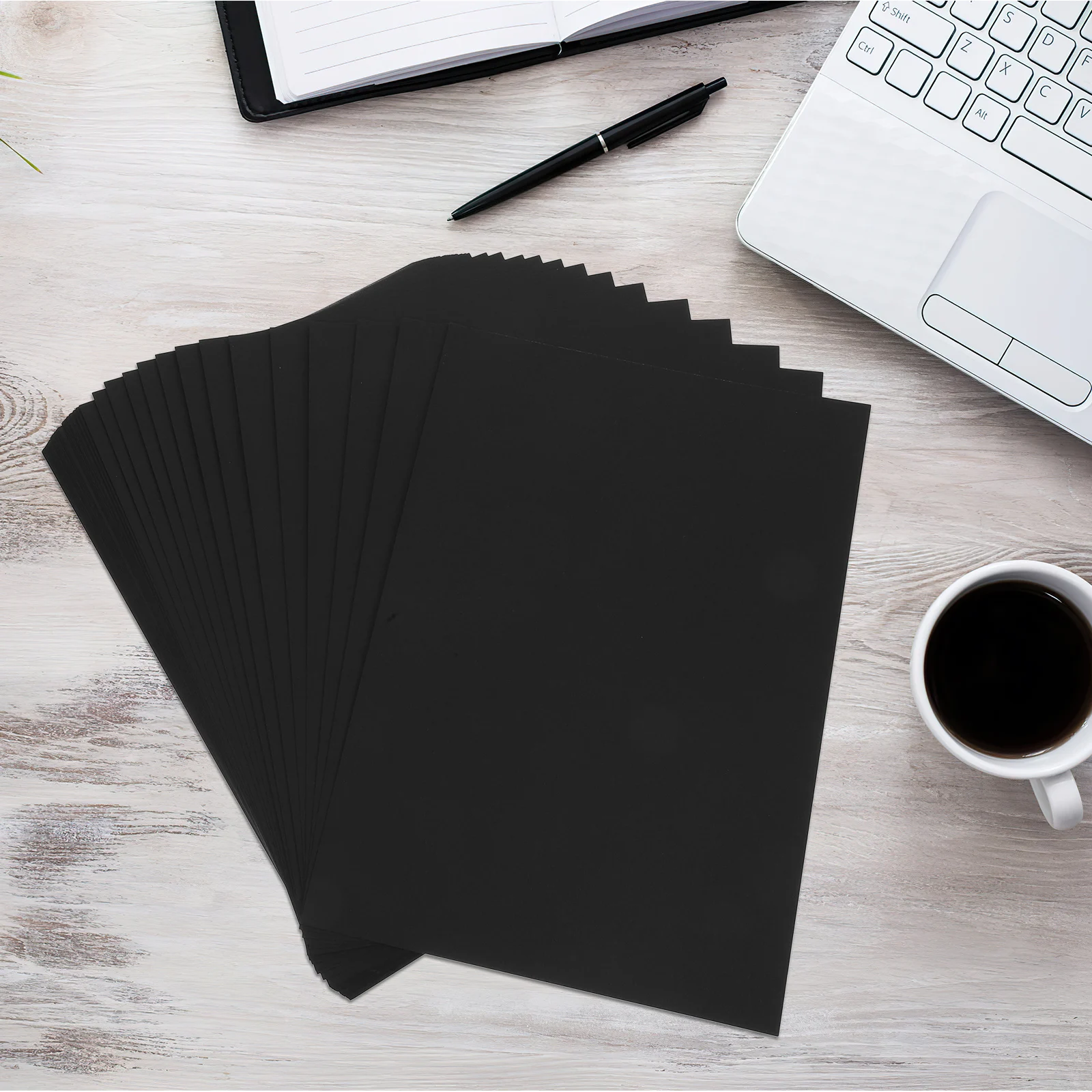 50 ورقة من ورق مخزون البطاقات السوداء 180Gsm سطح أملس قوي لصنع بطاقات القصاصات بنفسك استخدام الطباعة والدعوات