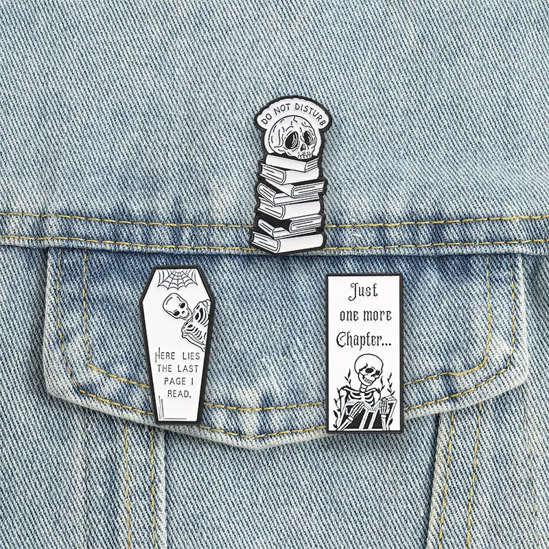 Book Lover Skeleton Badges Reading Quotes Pin Coffin Skull Brooch Stacked Books Vintage Lapel Accessories Hat Decor