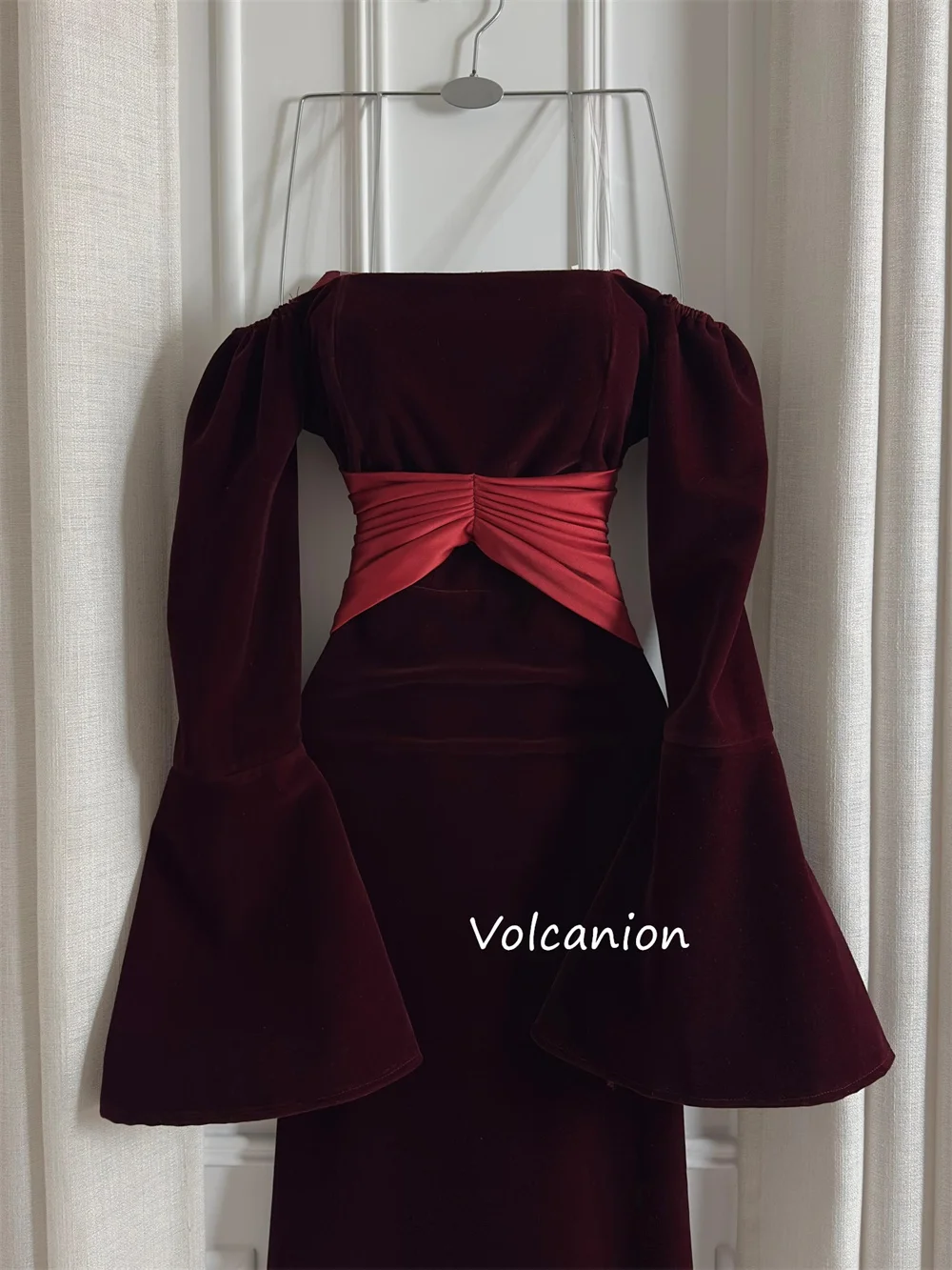 Sukienki midi na zamówienie, formalne, welurowe, plisowane, o kroju syreny, z odkrytymi ramionami, na specjalne okazje, moda quinceañera, formalne.