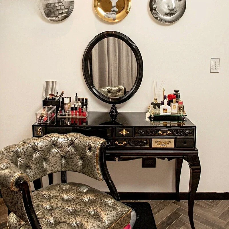 Luxury high-end creative solid wood dresser villa bedroom designer light luxury mirror makeup table
