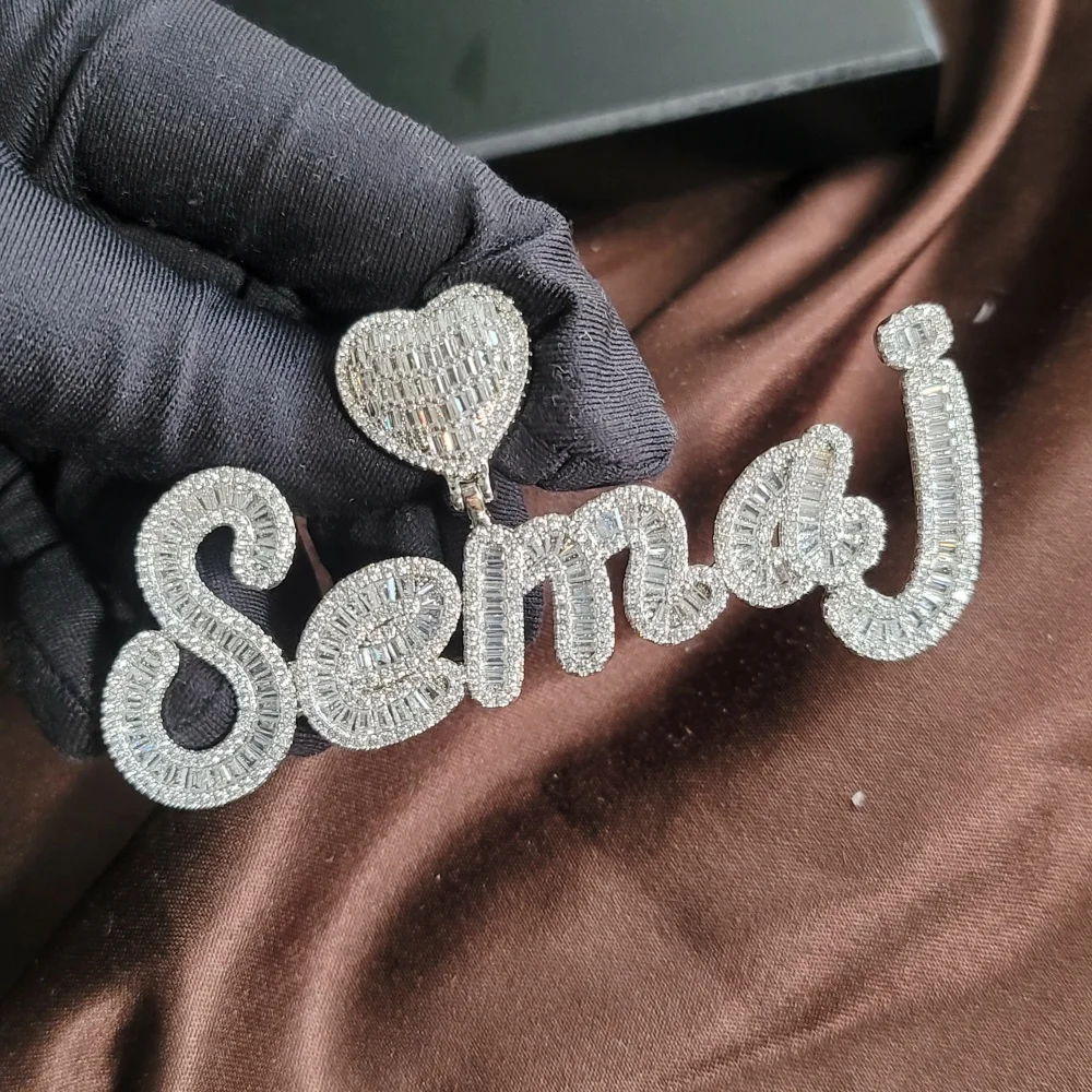 

ICE CHARMI Cursive Custom Pendant Heart Clasp Iced Out CZ Stones Personalized Accessory Love Gift Luxury Jewelry Hiphop Style
