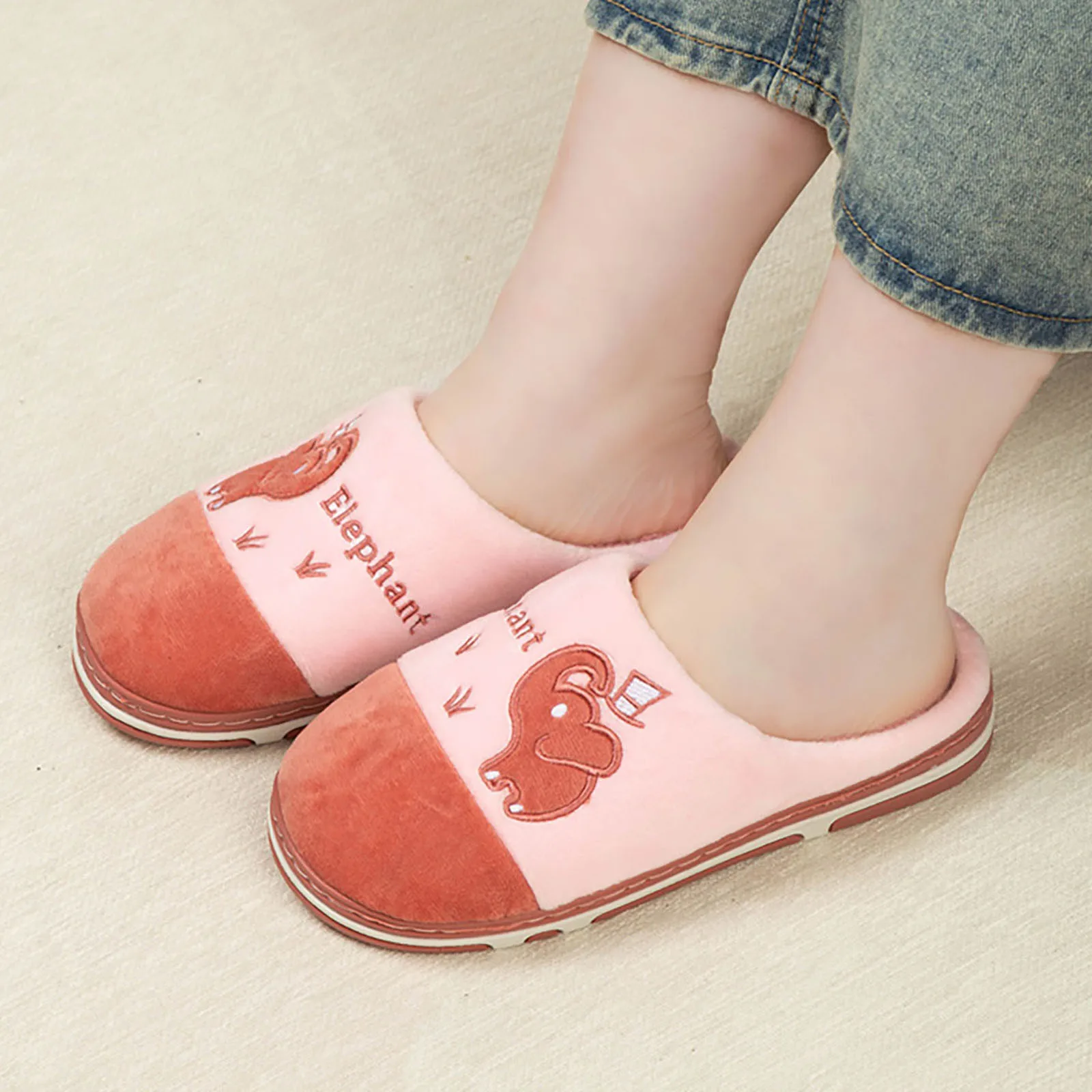 

Women Winter Warm Slippers Cartoon Shoes Furry Plush Slides Round Toe Flats Indoor Home Bedroom Floor Slippers Ladies Shoes