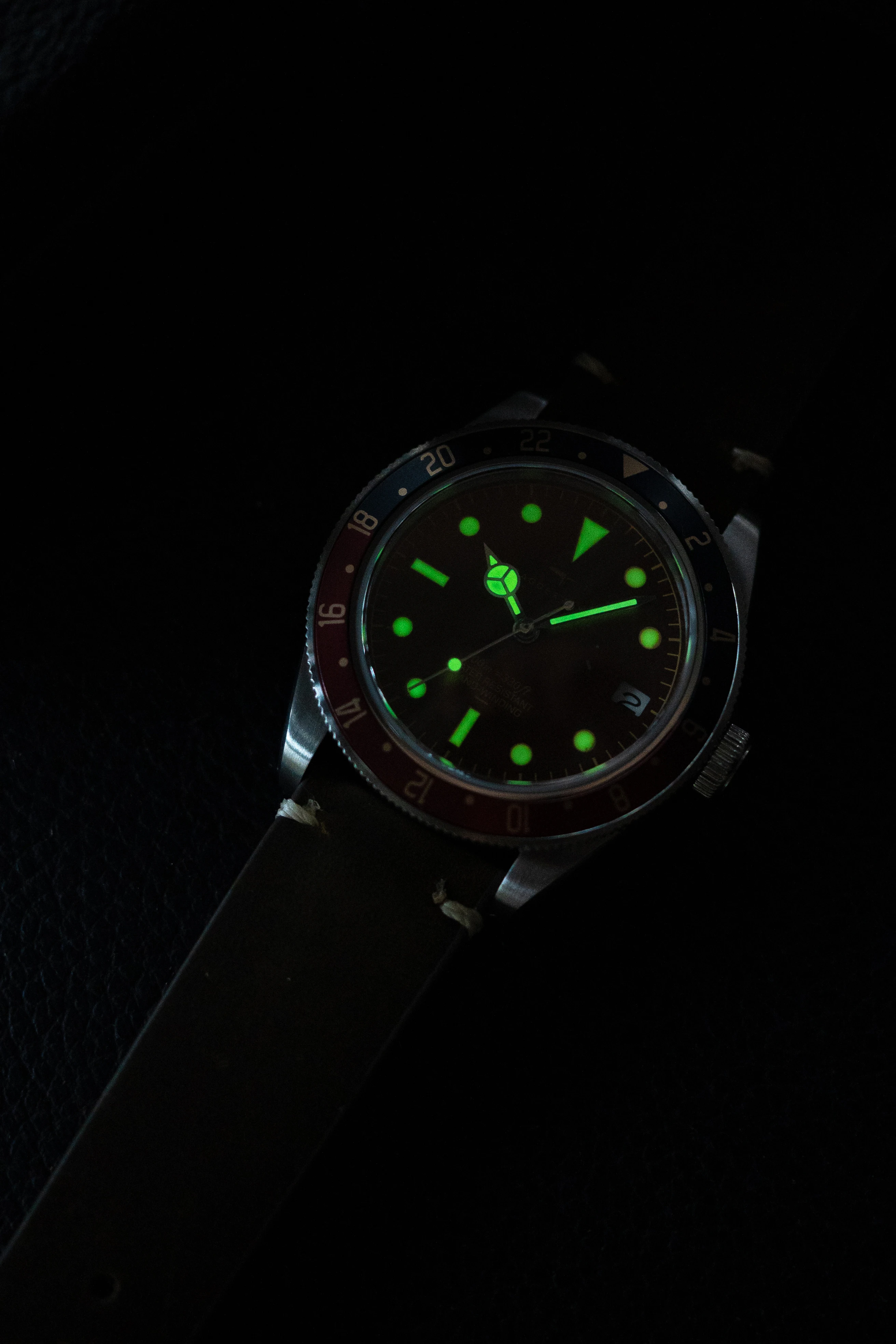 DAGGER-AXE Men DIVER นาฬิกา 39 มม.อัตโนมัตินาฬิกาข้อมือ 10Bar กันน้ํา C3 Luminous Sapphire Mirror NH35 เซรามิค BEZEL