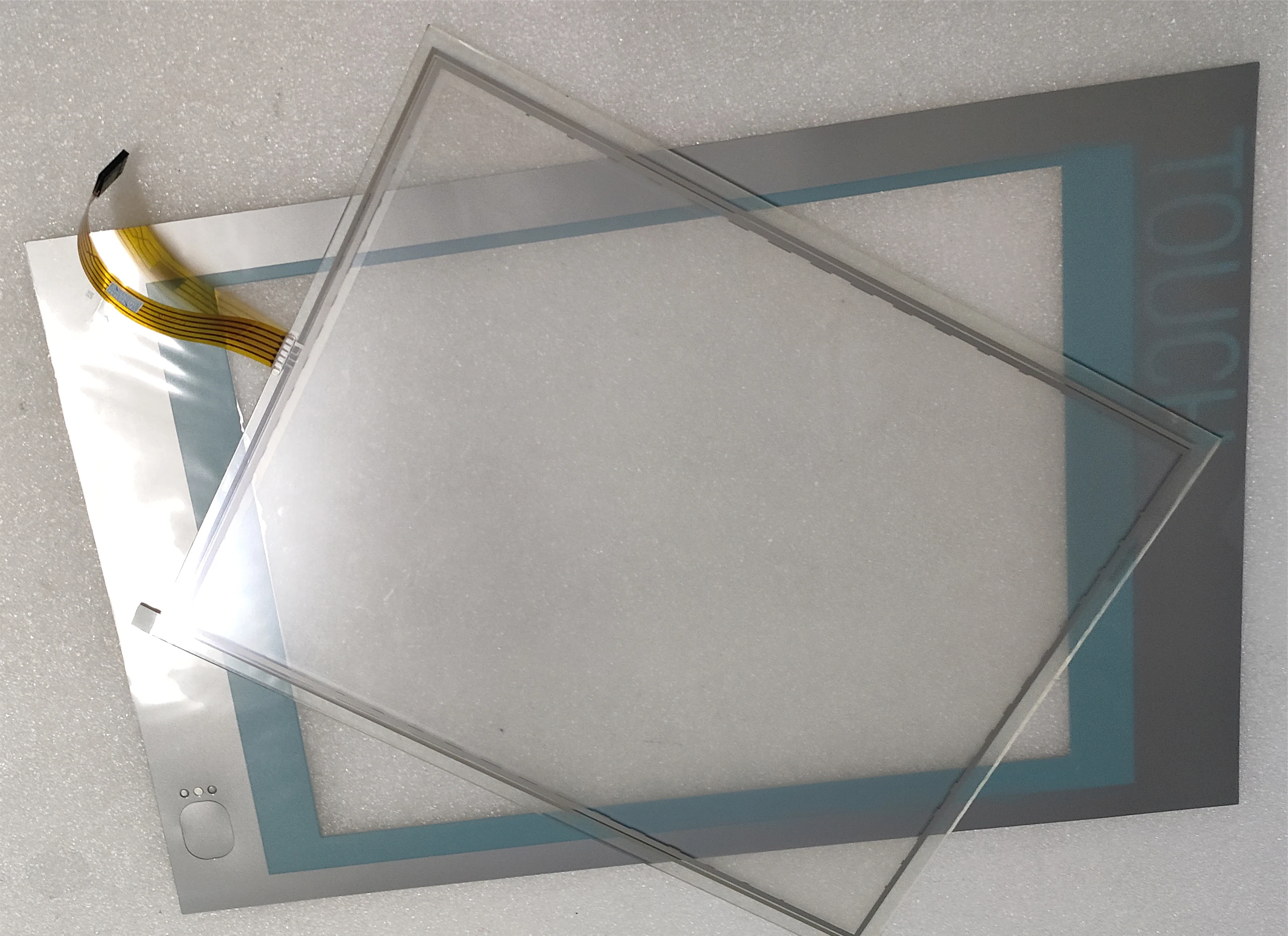 

IPC677C -15'' 6AV7892-0HB00-0AA0 AMT2863 0286300A PANEL 15T 677+877 ROHS A5E02270743 -- Защитная пленка и тачпад