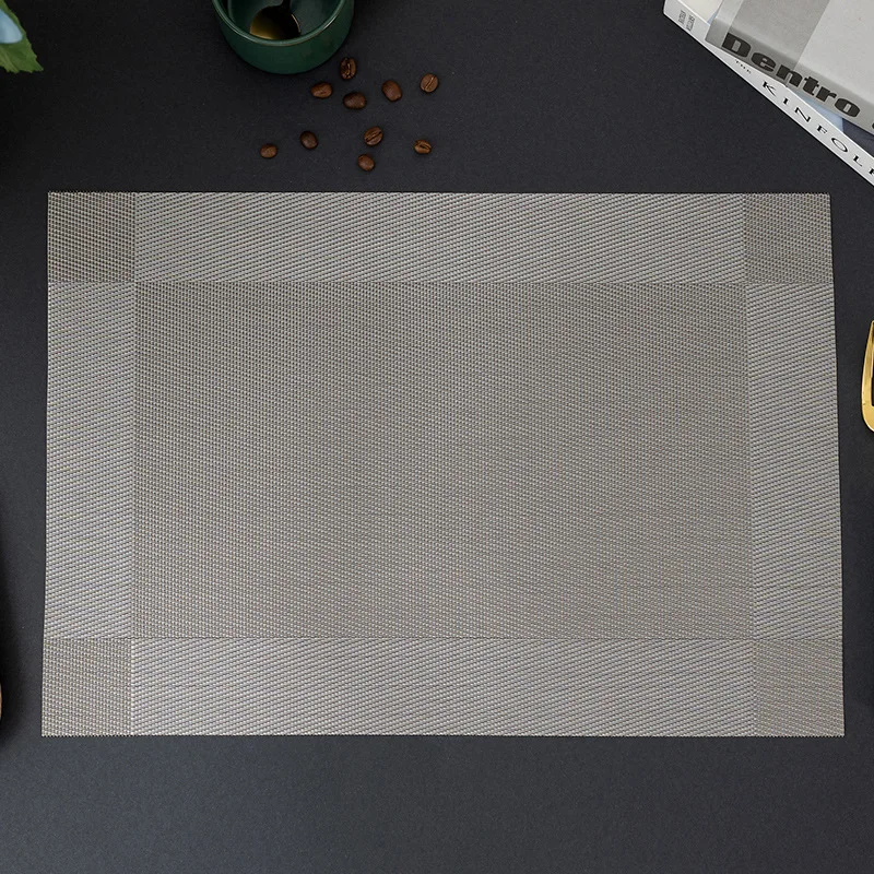 مجموعة مفارش أطباق باللون الرمادي الفضي مكونة من 6 سجادات مكان مقاومة للحرارة وغير قابلة للانزلاق لطاولة الطعام قابلة للغسل ومتينة من الفينيل المنسوج من الفينيل