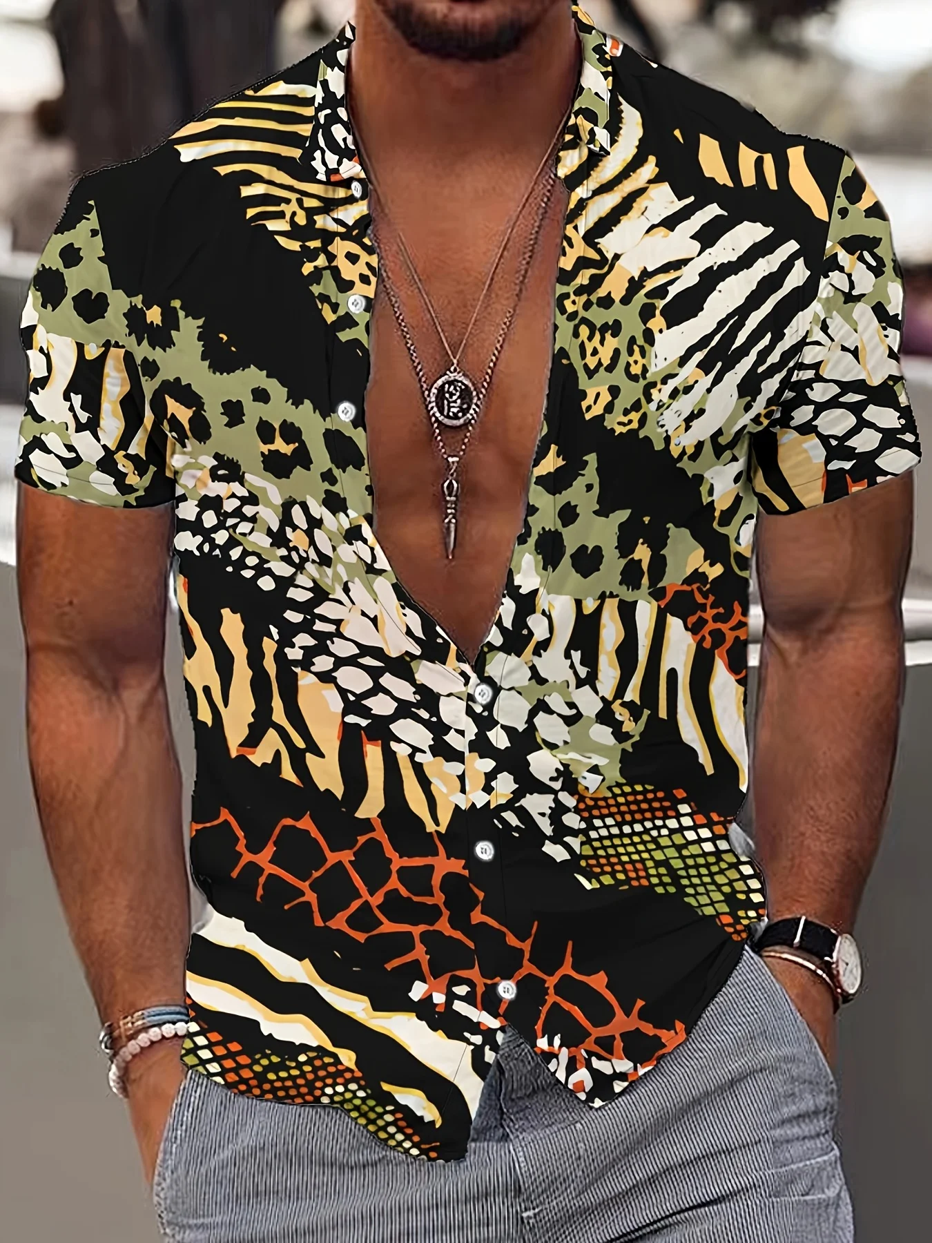 

2025Fashionable men's casual leopard print short sleeved shirt with handsome pattern Hawaiian shirt, tropical style shirt,