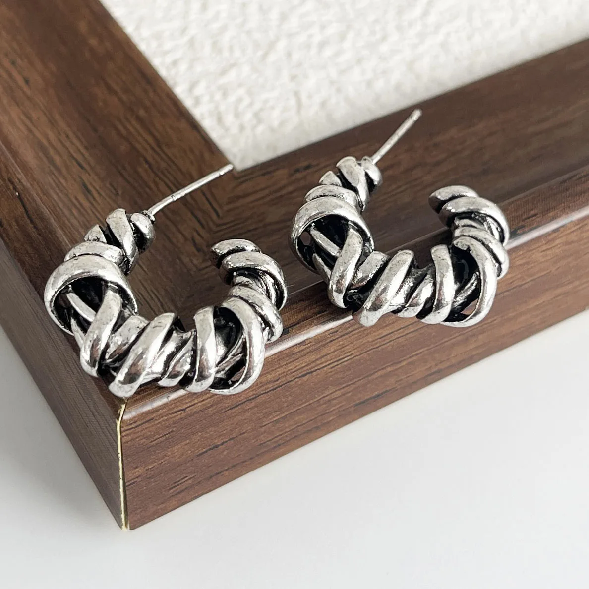 

Винтажные серьги из стерлингового серебра 925 пробы для женщин, модные простые ретро-серьги в форме луны, ювелирные изделия, предотвращающие аллергию, аксессуары для вечеринок