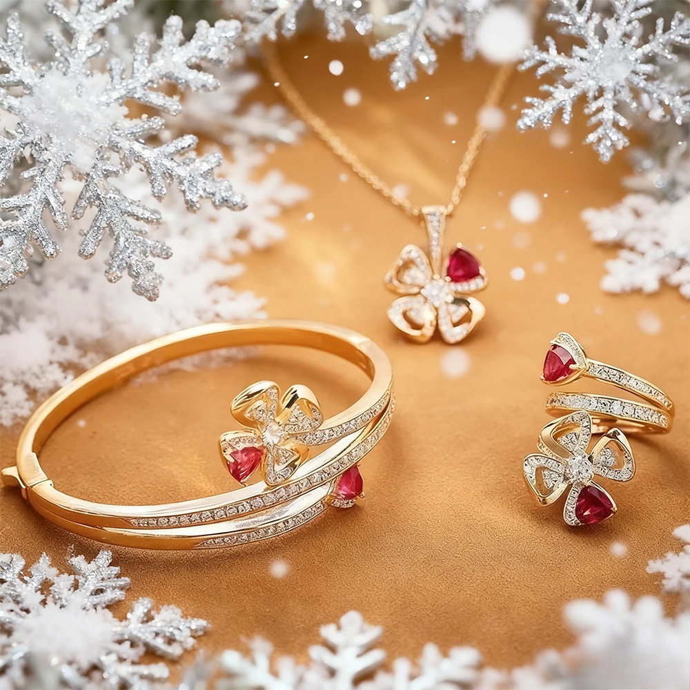 

Модные ювелирные изделия 2025 года. Роскошный набор колец, браслетов и ожерелий цвета розы. Где опционар встречает элегантность