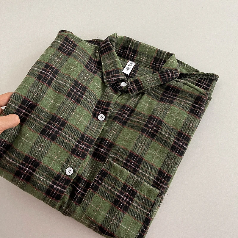 Frühling Sommer 2026 Kariertes Hemd Frauen Langarm Button-Down-Bluse mit Tasche Schulmädchen Lose Karo Shirts Casual Weenkend