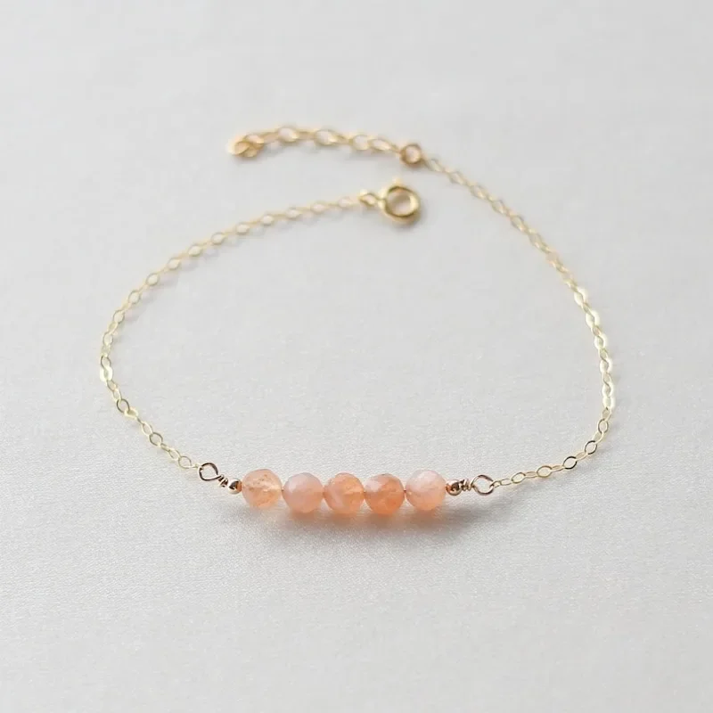 Fertility crystal | peach moonstone, gifts, pregnancy bracelets, gift ideas for expectant mothers