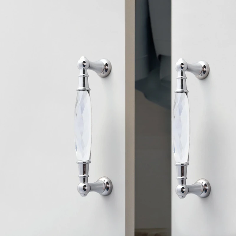 Moderne Küchenaccessoires Möbelbeschläge Chrom-Schrankgriffe Schubladenknöpfe mit Einzelloch Luxus-Kleiderschrank- und Kommodengriffe – Detail 2