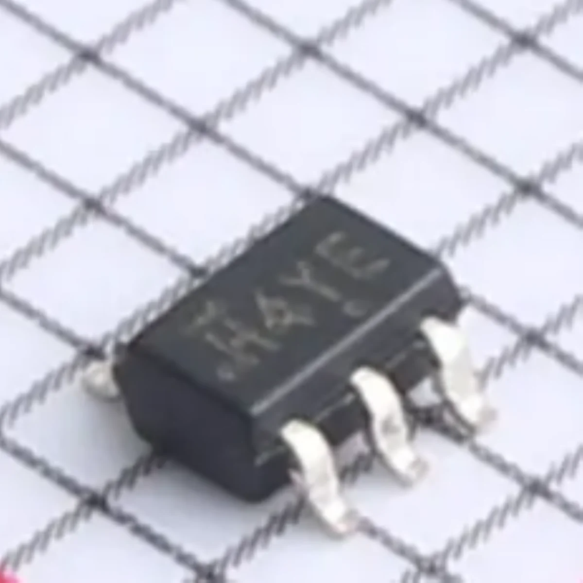 DG4157EDL-T1-GE3 Marking H4 NEW Original IC SWITCH SPDT 1.2OHM SC70-6 SPDT Analog Switch 2:1 Multiplexer 32ns SC-70-6 DG4157E