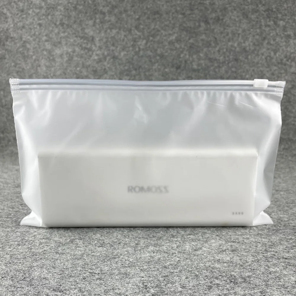 Slide Zip Lock Underwear Storage Bags Horizontal Matte Clear Plastic Package Bags Travel Seal Bags  Reclosable CPE Flat Pouches