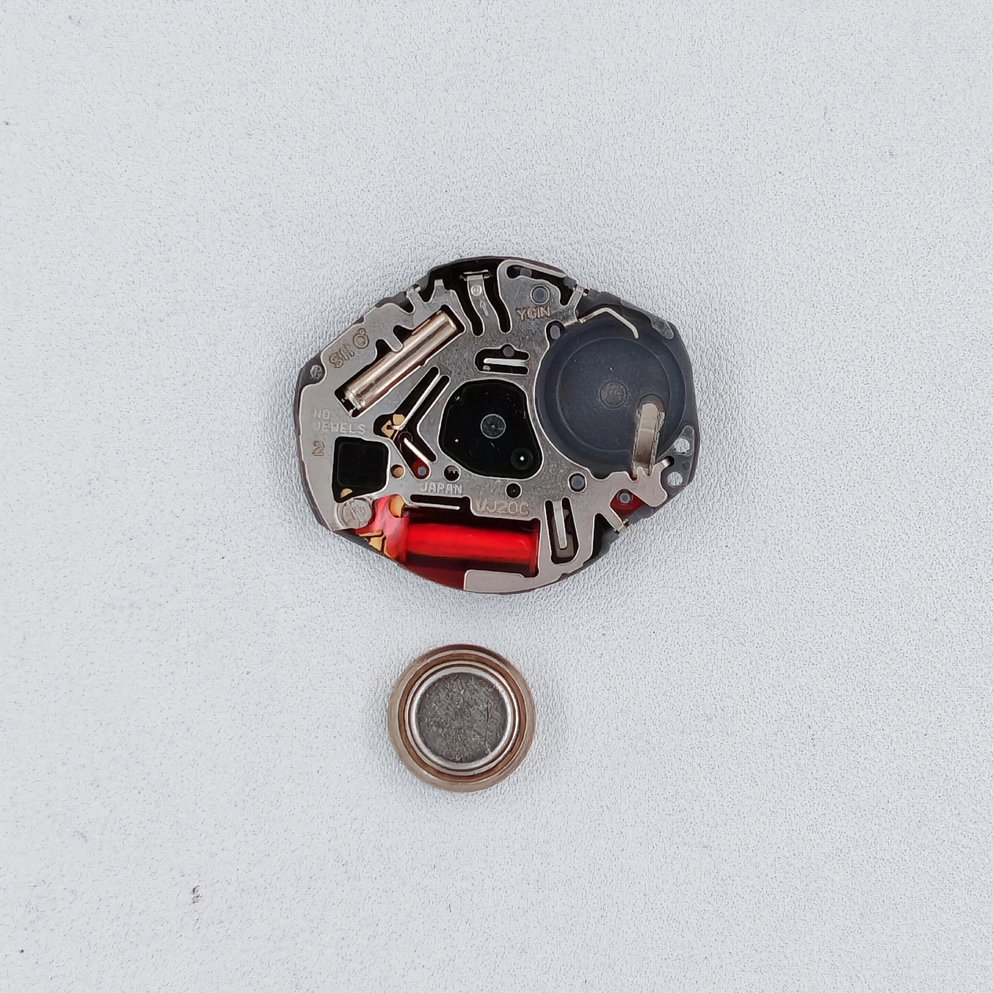 Nuevo movimiento de cuarzo Ori - Jewels In Quartz Watches reseña y precio