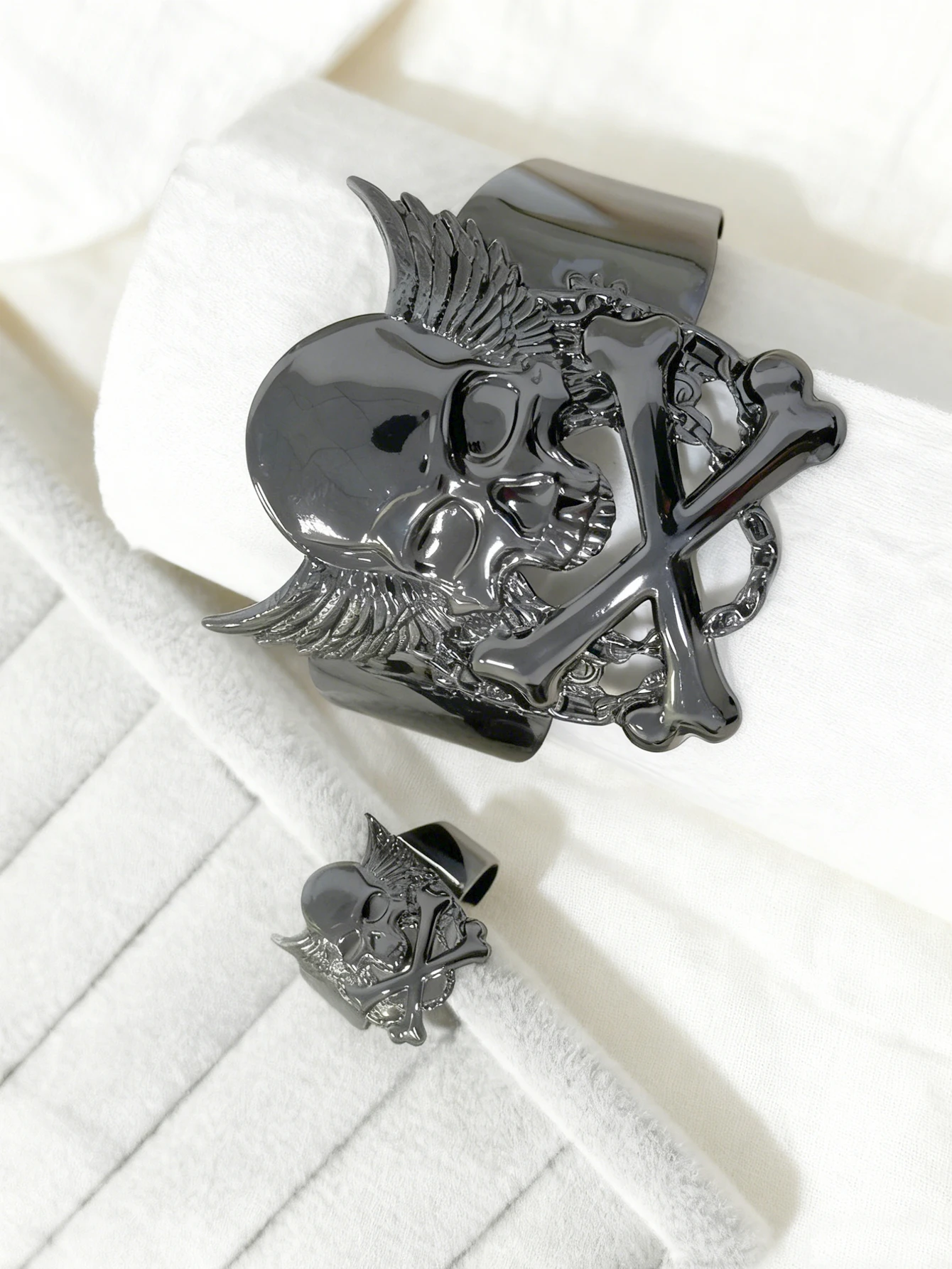 Punk Style Skull Bracelet and  - Gothic Skull Ring recension och pris