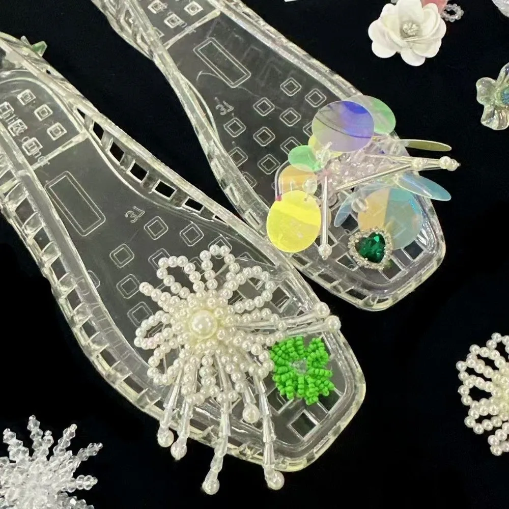 

Transparent PVC Material Shoe Charms Seaweed Bead Hole Design Bead Chain Detachable Transparent String Shoe Flower DIY Shoes