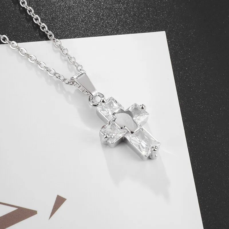 Exquisite Crystal Cross Pendant Necklace Women\'s Small Pendant Elegant Banquet Wedding Wear Religious Prayer Lucky Amulet Gift