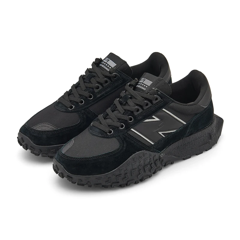 Fashionable flat sneakers, running shoes with popular elements in summer, comfortable soft-soled casual shoes, couples