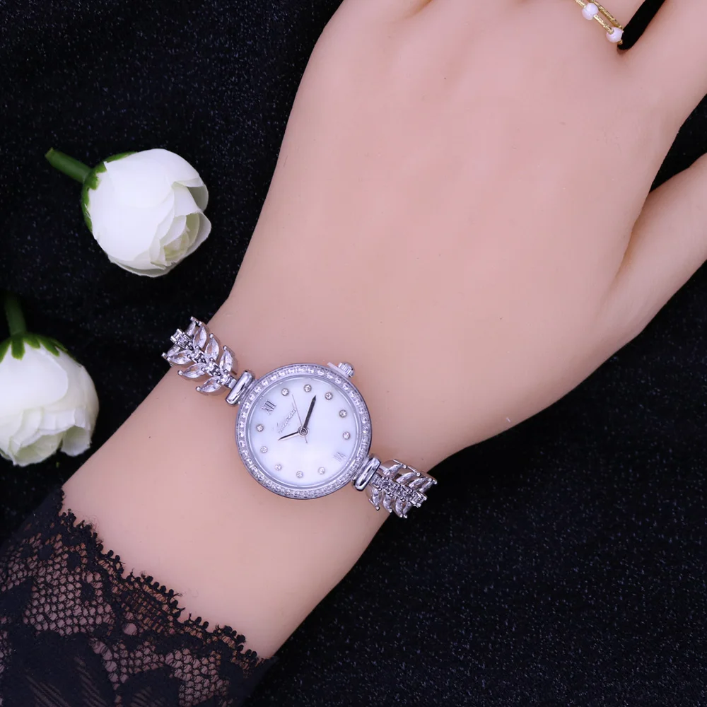 Royal Crown-reloj de cuarzo japonés para mujer, pulsera de cristal con ajuste de garra, caja de regalo de lujo