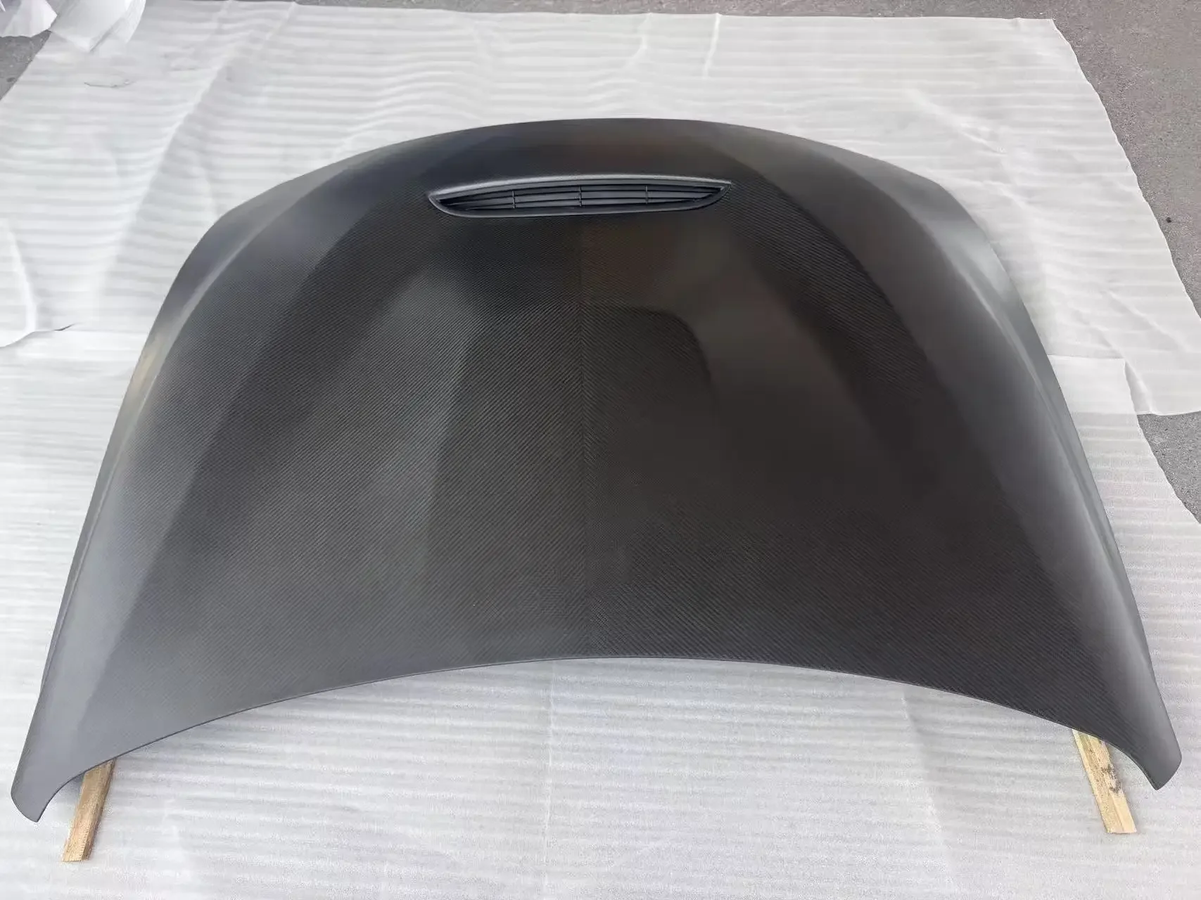 

High Quality Dry Carbon Fiber GTS Style Matte Engine Cover Hood for F80 M3 F82 M4 Dry Carbon Fiber Hood Perfect Fitment