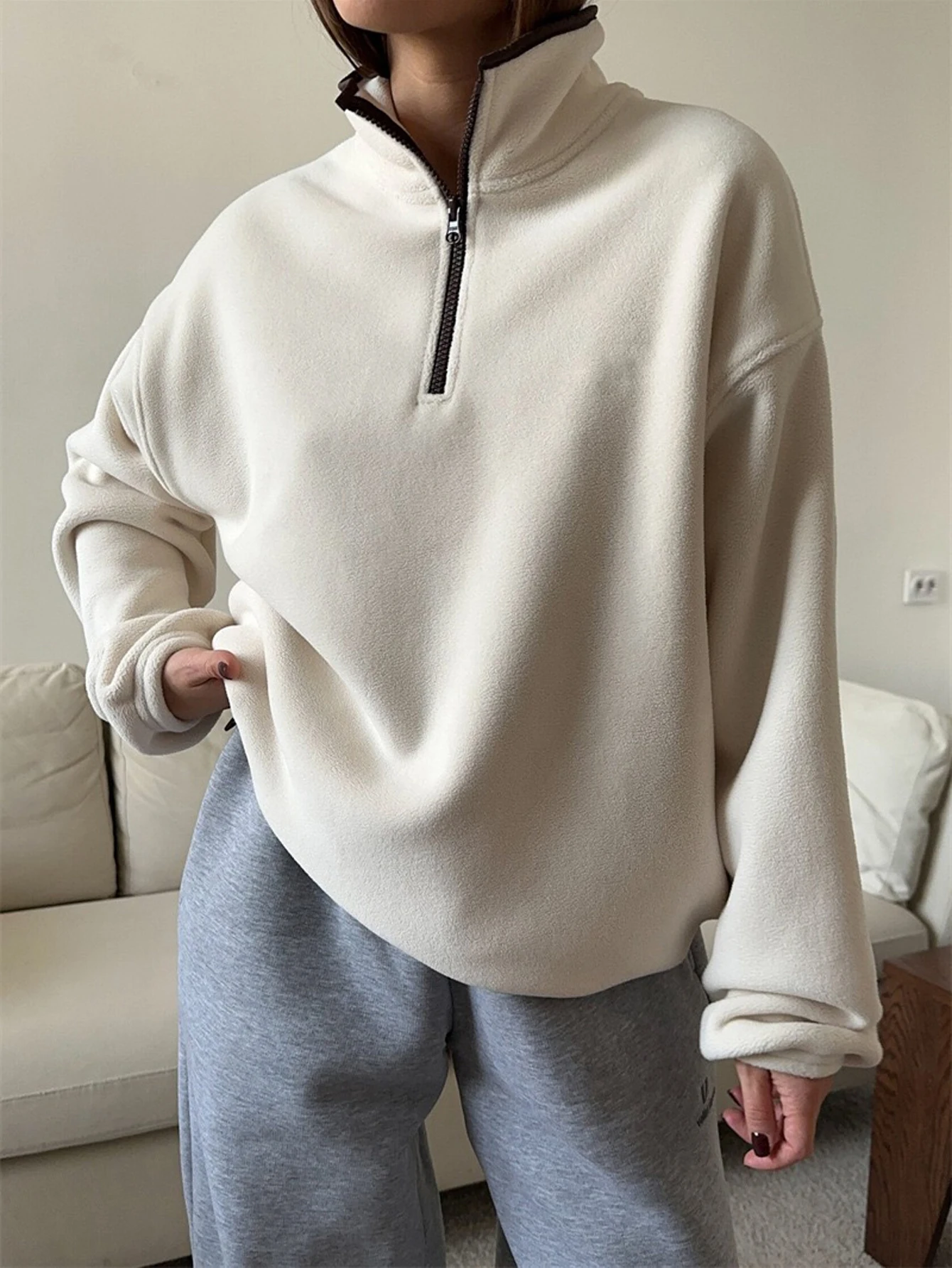 سويت شيرت نسائي من الصوف بلون سادة وكتف منسدل وسحاب نصف زر وأكمام طويلة، أزياء خريف وشتاء، ملابس كاجوال