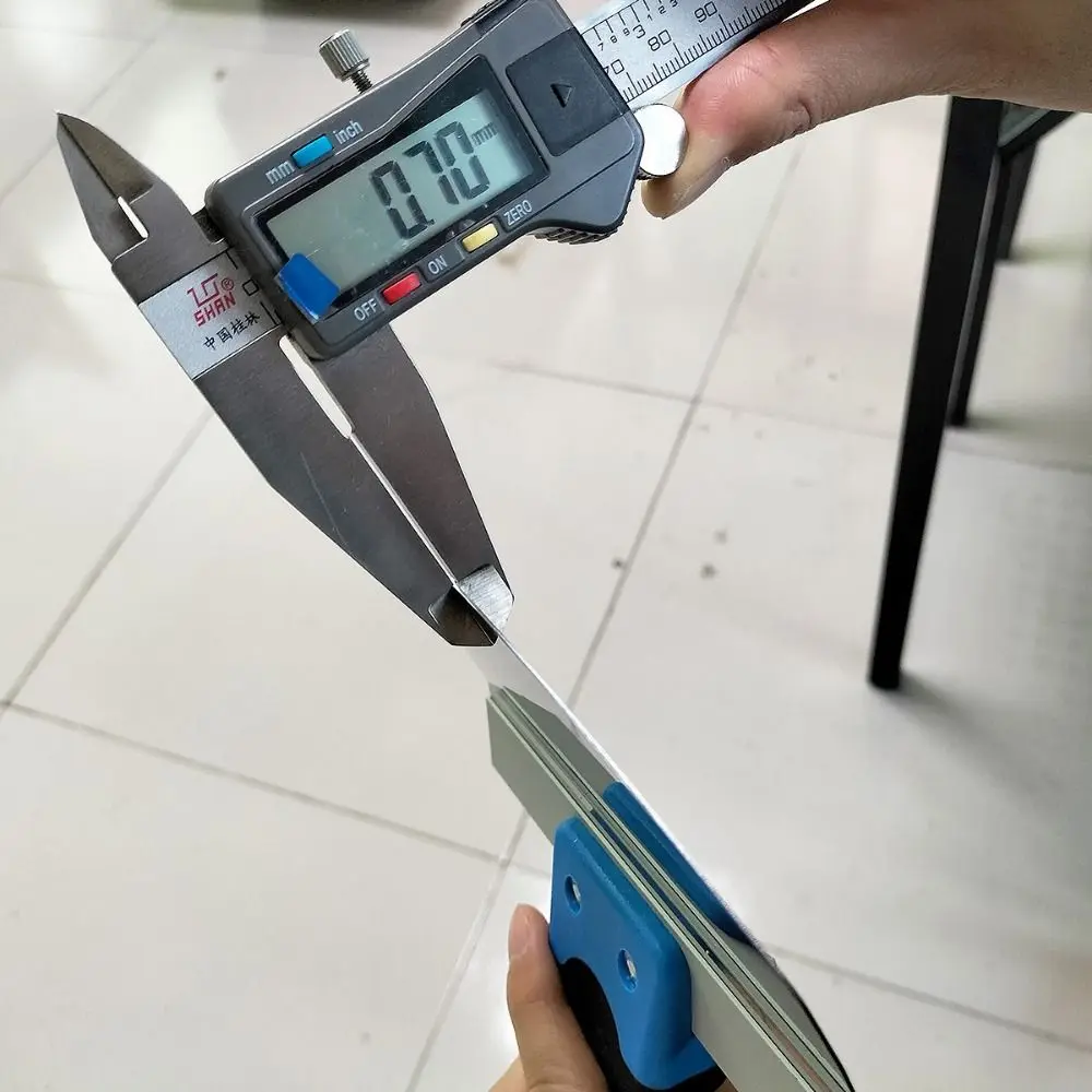 

Hand Tool Stainless Steel Paint Scraper Smooth Surface Portable Wall Paint Shovel Putty Comfortable Grip Multi-porpose