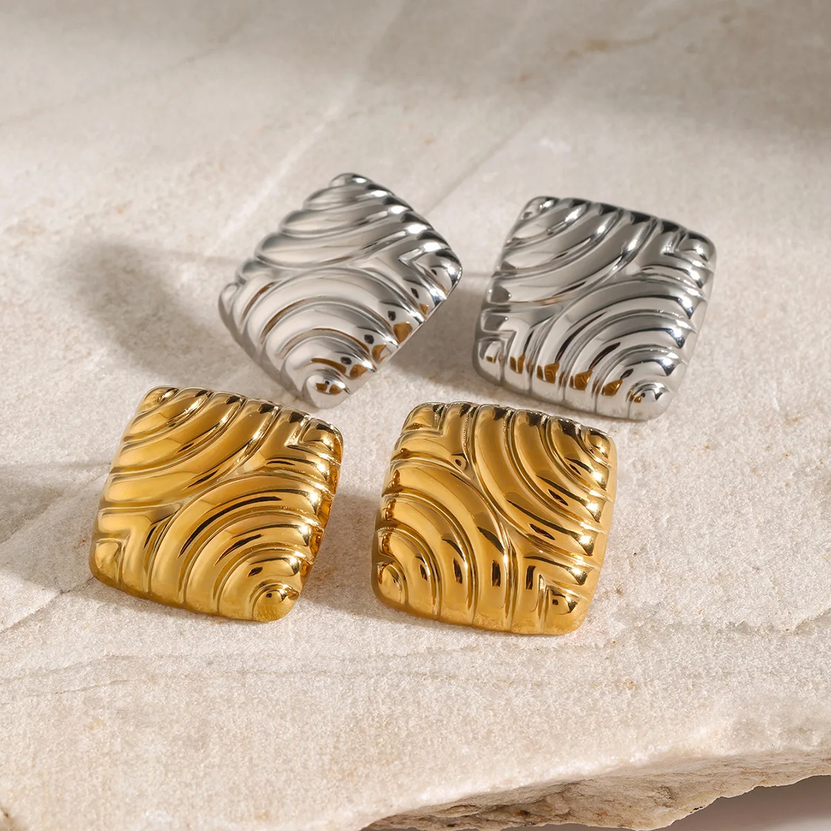 

1 pair of stylish and versatile square earrings for women's everyday wear