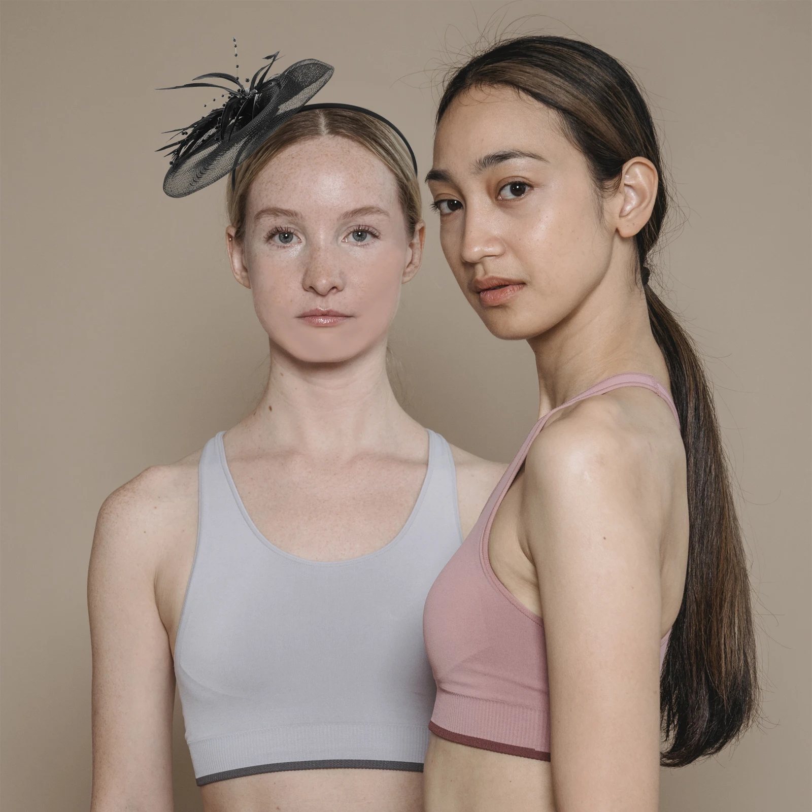 

1 шт. головные уборы 1 кольцо для волос с черным бантом, элегантный головной убор на клипсе, аксессуары для вечеринок подружек невесты, танцевальное представление для женщин и девочек