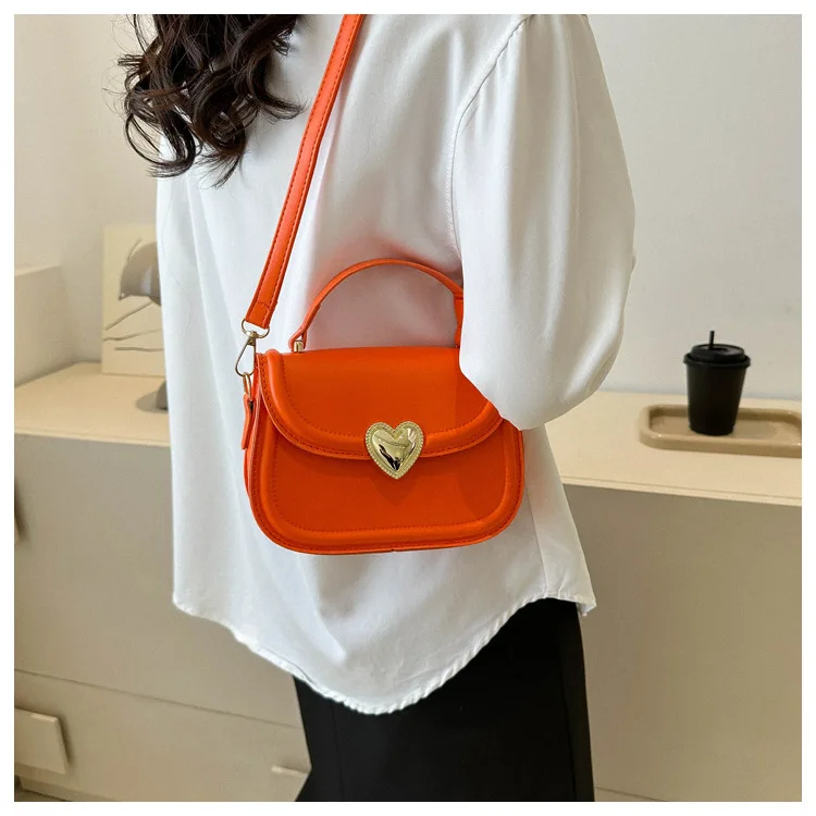 Trendy Designer Handbags Casual Shoulder Bag Heart Decoration Crossbody Bags For Women Fashion Small Top Handle Bags