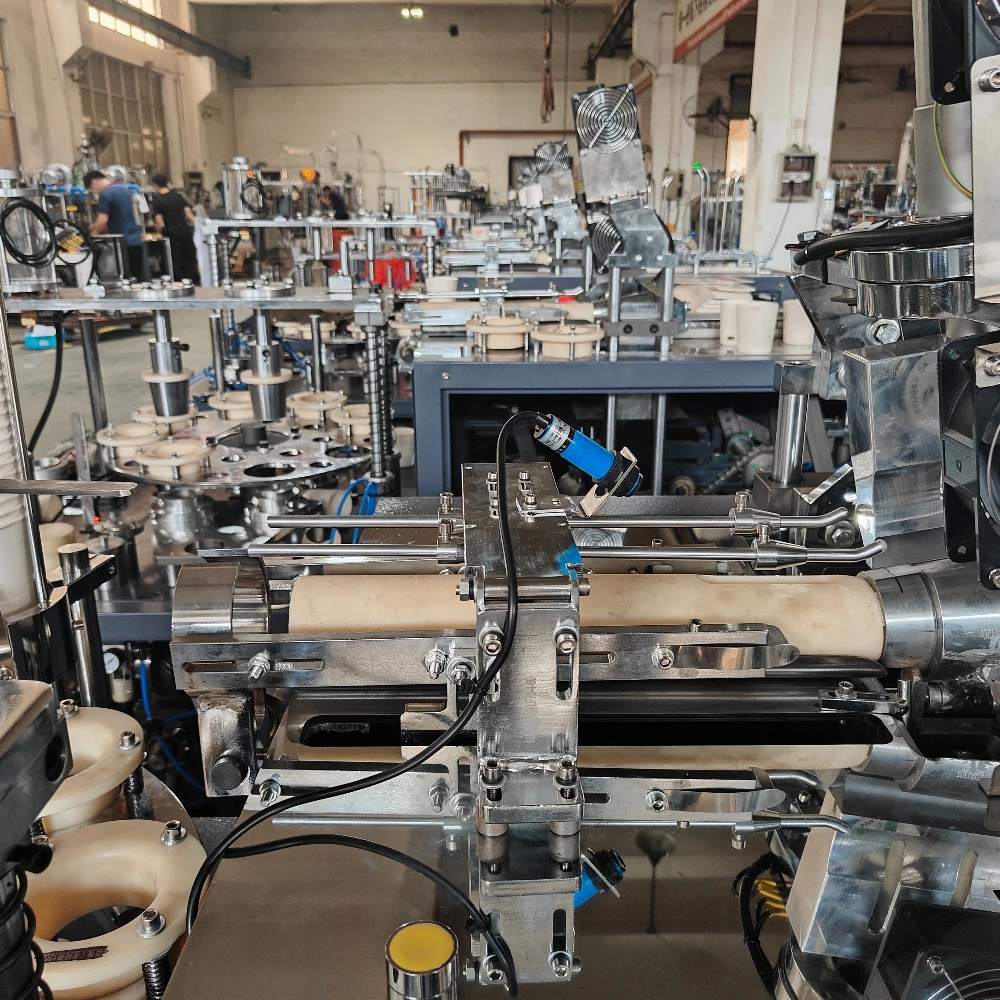 1.5オンス～16オンス使い捨て紙コップ製造機 全自動カップ製造機 80～100個/分 高速紙コップ製造機