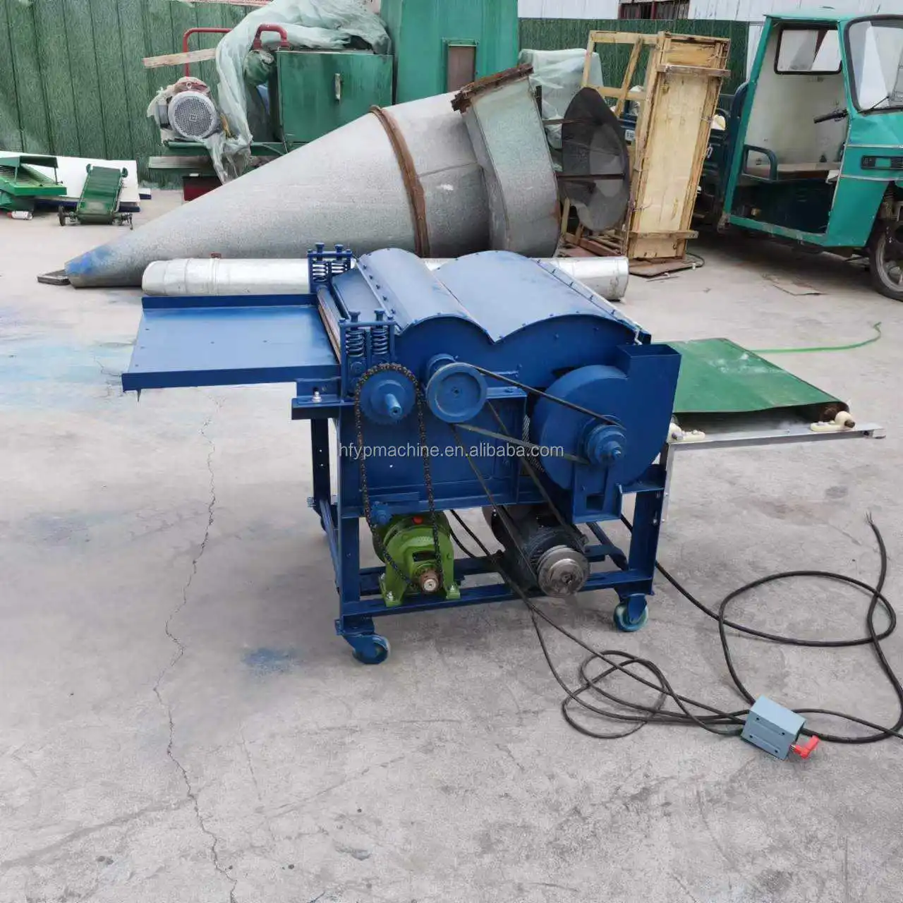 

(2026) Бытовая небольшая карточная машина Автоматическая машина для открытия хлопчатобумажной шерсти и шерсти Машина для открывания карточных машин из овечьей шерсти