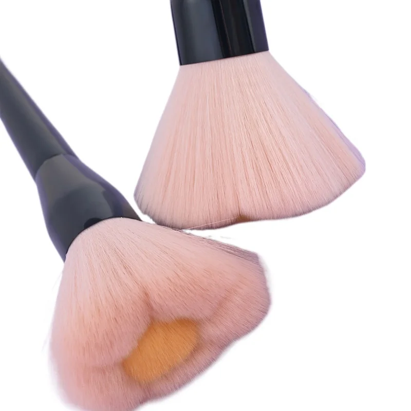 

~Single makeup brush, beauty tool loose powder large soft and skin-friendly, high-value blush brush that does not tie the face