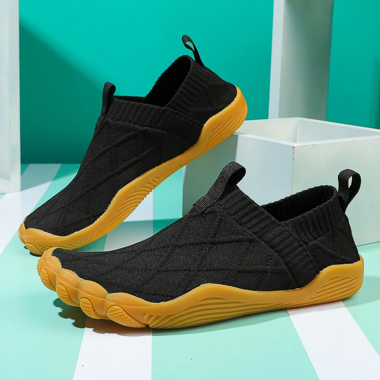 Men's Minimalist Running Shoes Wide Toe Box Outdoor Multi Functional Anti Slip Mountaineering Shoes Mesh Slip in Barefoot Shoes