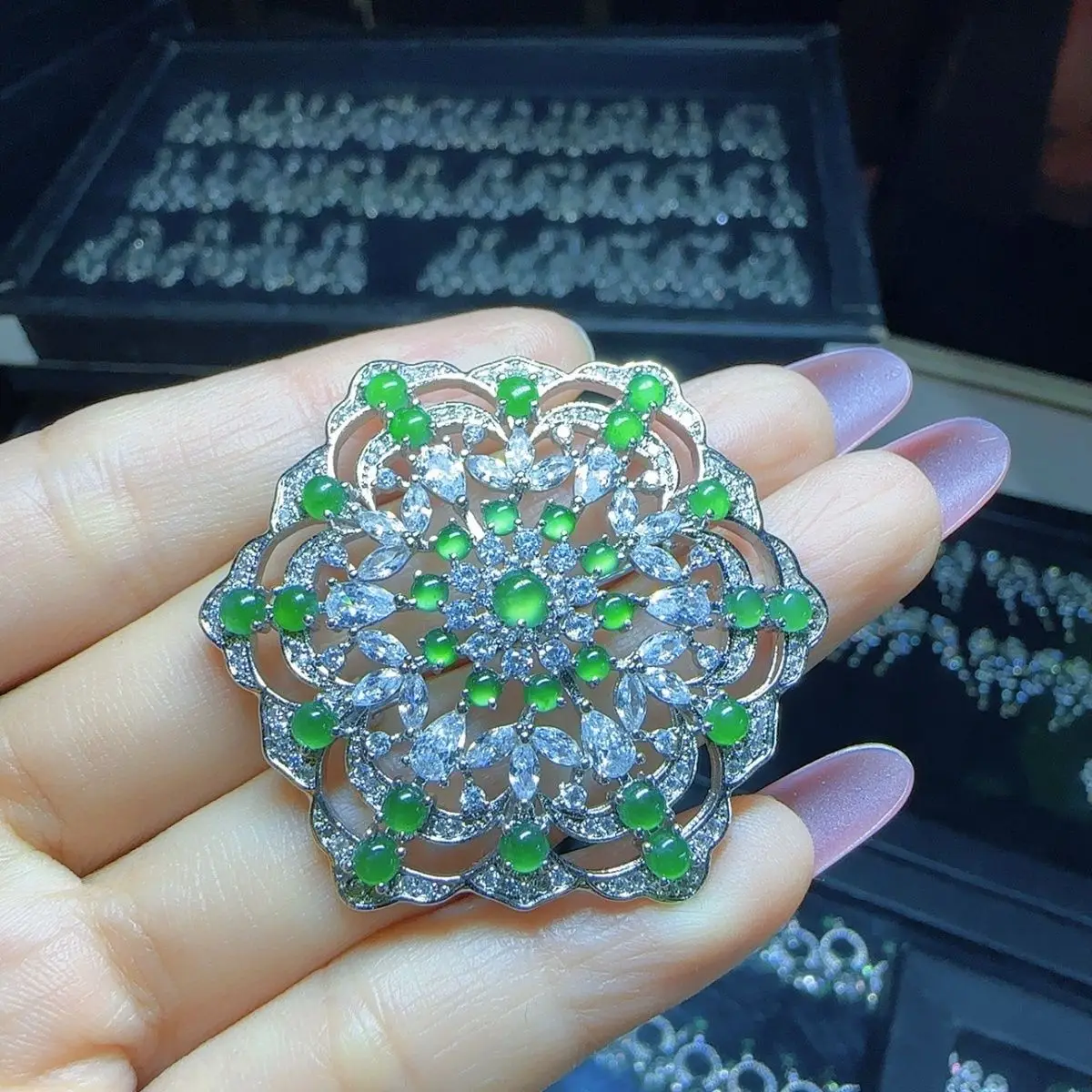

Natural A jadeite ice green egg surface flower brooch pendant dual-purpose (choose one of the best for diversity)