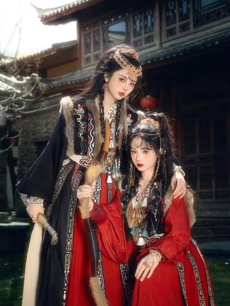 

New Fashionable Embroidered Tibetan Costume Couple Travel Photography Traditional Tibetan Robe Women's Ethnic Wear Stage Costume