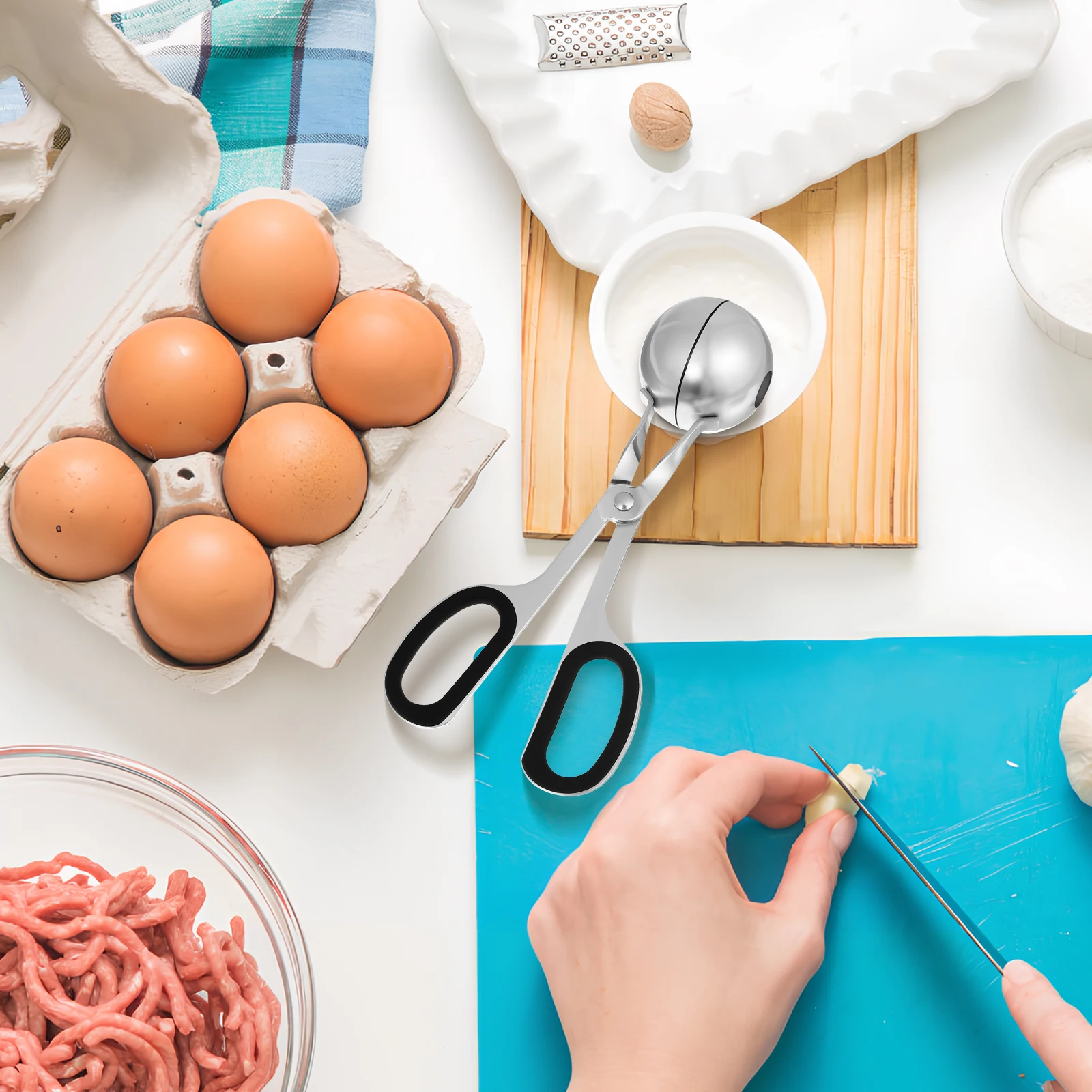

3 pcs Meatball Maker Tool Stainless Steel Meat Ball Clip Easy to Use Kitchen Gadget for Making Meatballs Cakes Ice Cream Dough