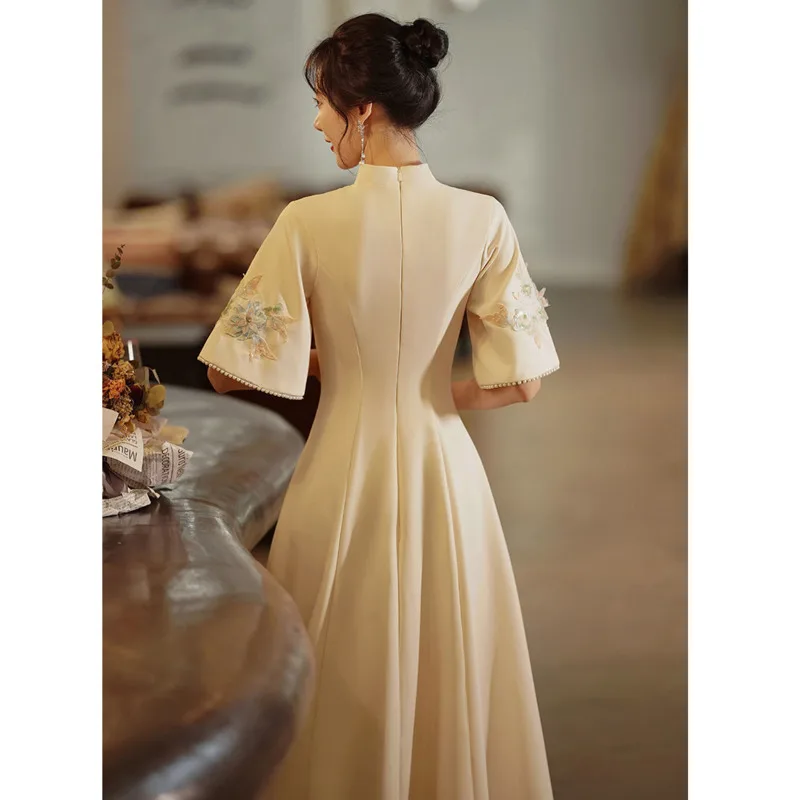 Vestido de casamento chinês champagne para mulheres, cheongsam fino, bordado moderno, qipao melhorado, oriental, tradicional, festa retrô, banquete