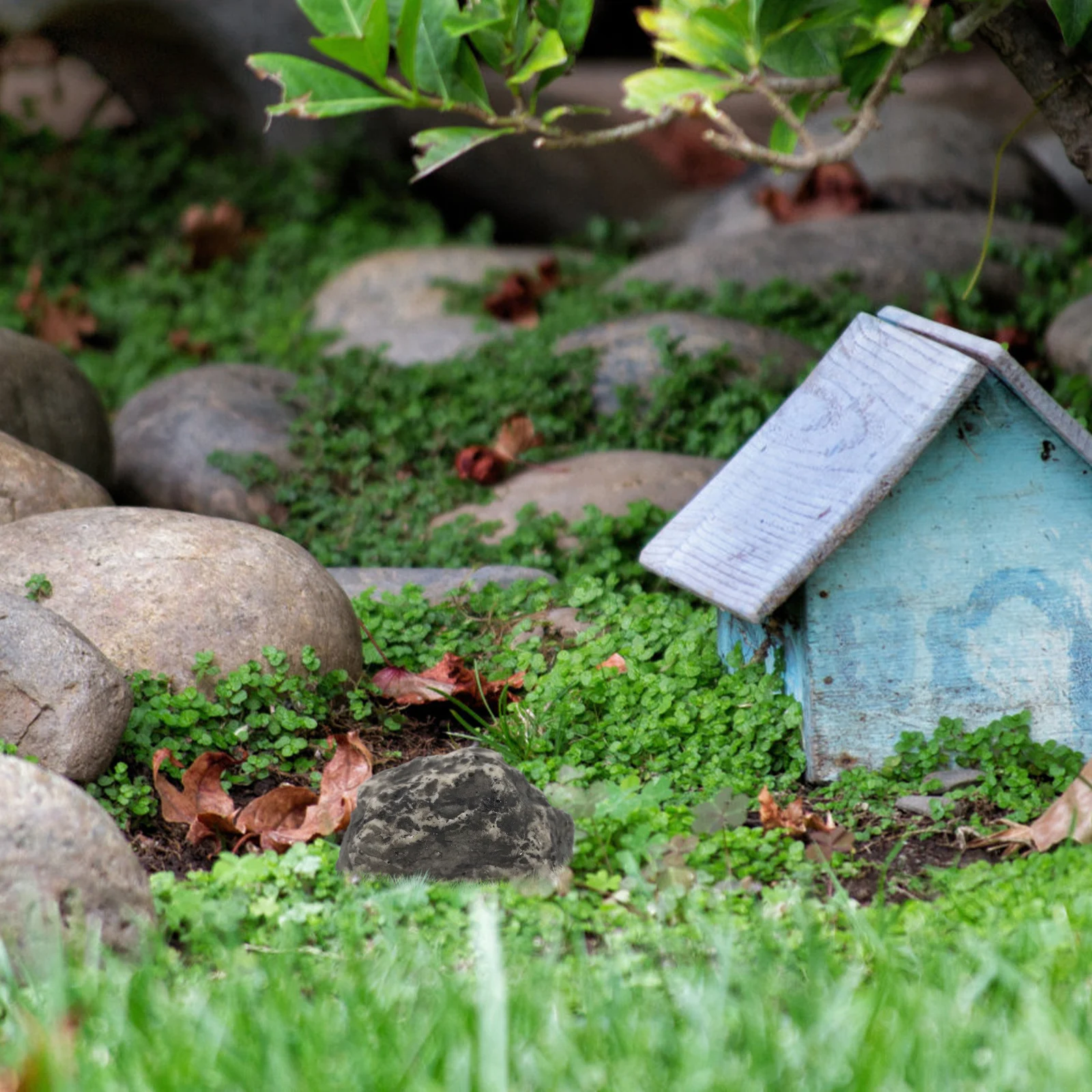 

Stone Key Box Artificial Rock Hide Spare Keys Holder Garden Yard Resin Material Realistic Design Secure Storage