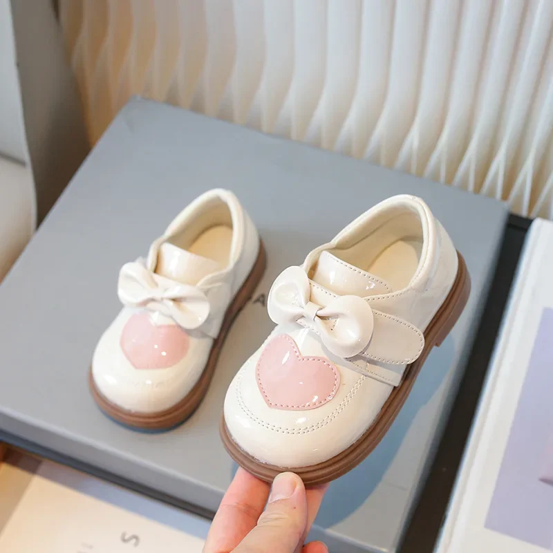 Baby Girl's Princess Shoes Soft Leather Bowknot Cute Children Autumn Shoes Toddler Light Comfy Heart Kids Flat Shoes