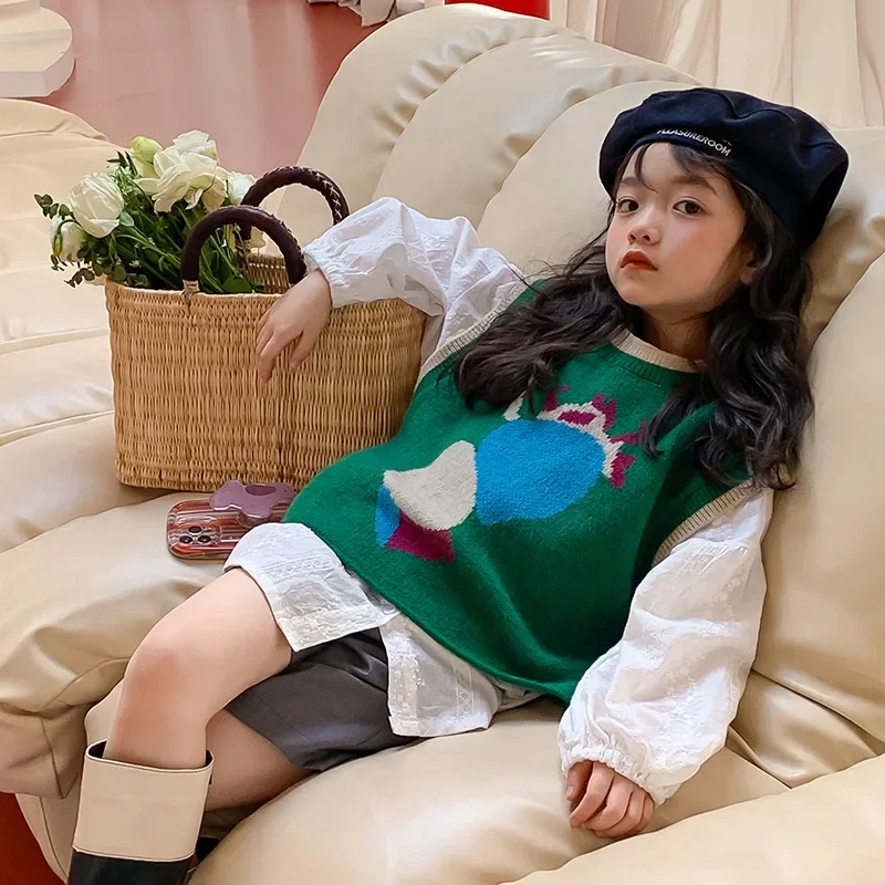

Children's Fairy Hand Pattern Artistic Green Girl Woolen Vest Sleeveless Knitted Sweater