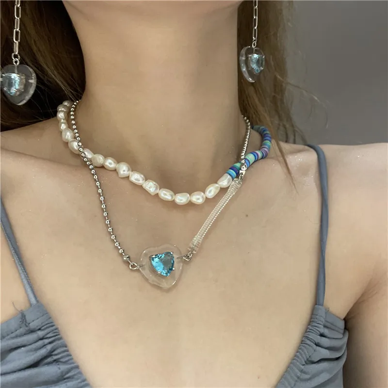 Collana in ceramica colorata in stile bohémien europeo e americano con cuciture di perle d'acqua dolce catena impilabile con pietre preziose d'amore