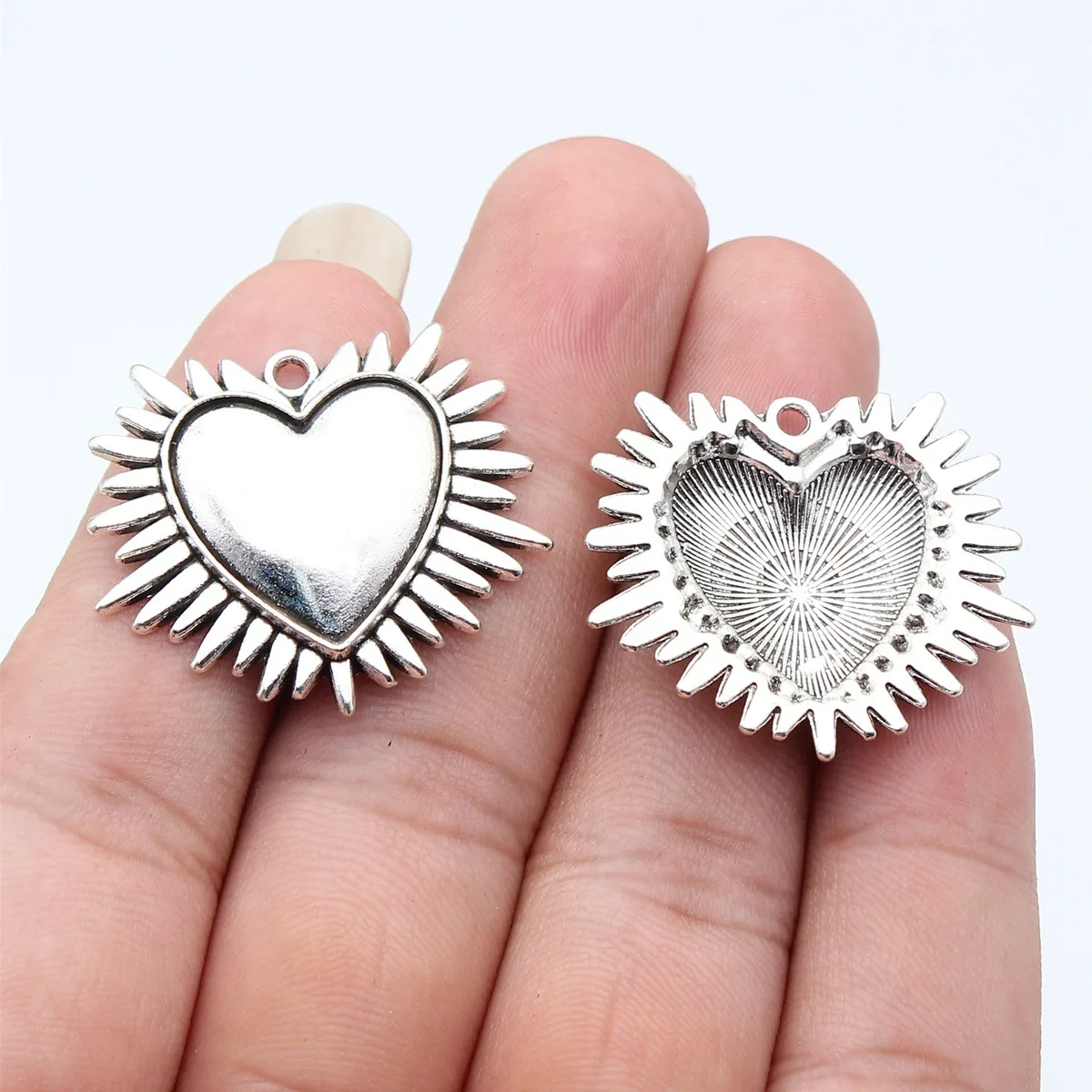 Charms Jewelry Making Accessories Zinc Alloy Heart-Shaped With Thorns For Handmade Craft Bracelet