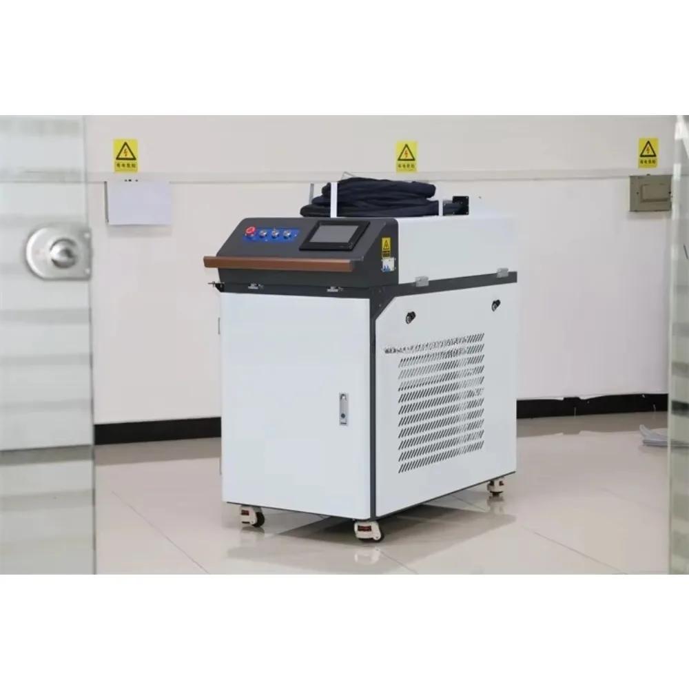 3000W Max Fiber Laser Cleaning Machine for Metal Rust, Paint & Oxide Removal – Handheld Industrial System