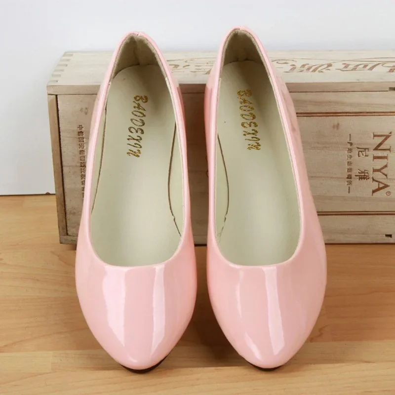 Woman Soft Sole Patent Leather Church Flats Lady Relax Party Red Pink New Shoes Female Solid Color Concise Formal Occasion Shoes