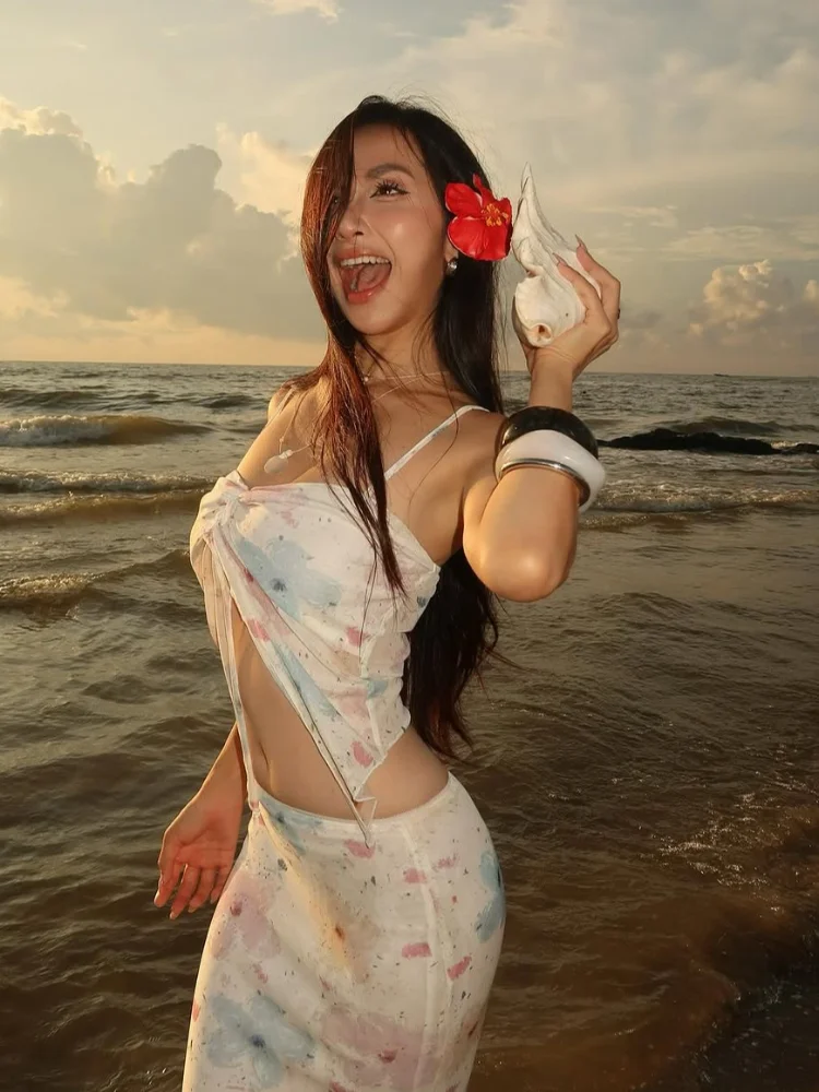 

Women Sexy Fashion Bikini Suit Sleeveless Low-cut Spaghetti Strap Top Skinny Long Skirt Set 2025 Summer Beach Style Swimmingwear