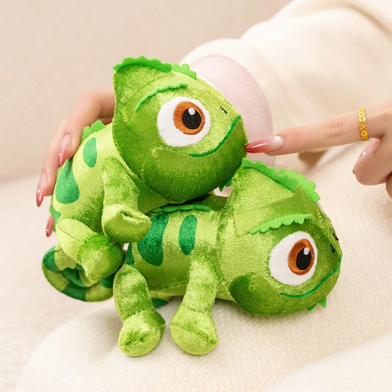 Magnetic Pascal Chameleon Lizard Plush Doll Wearable Shoulder Attachable Stuffed Toy Soft Fluffy Cartoon Figure Cute Cosplay view 3